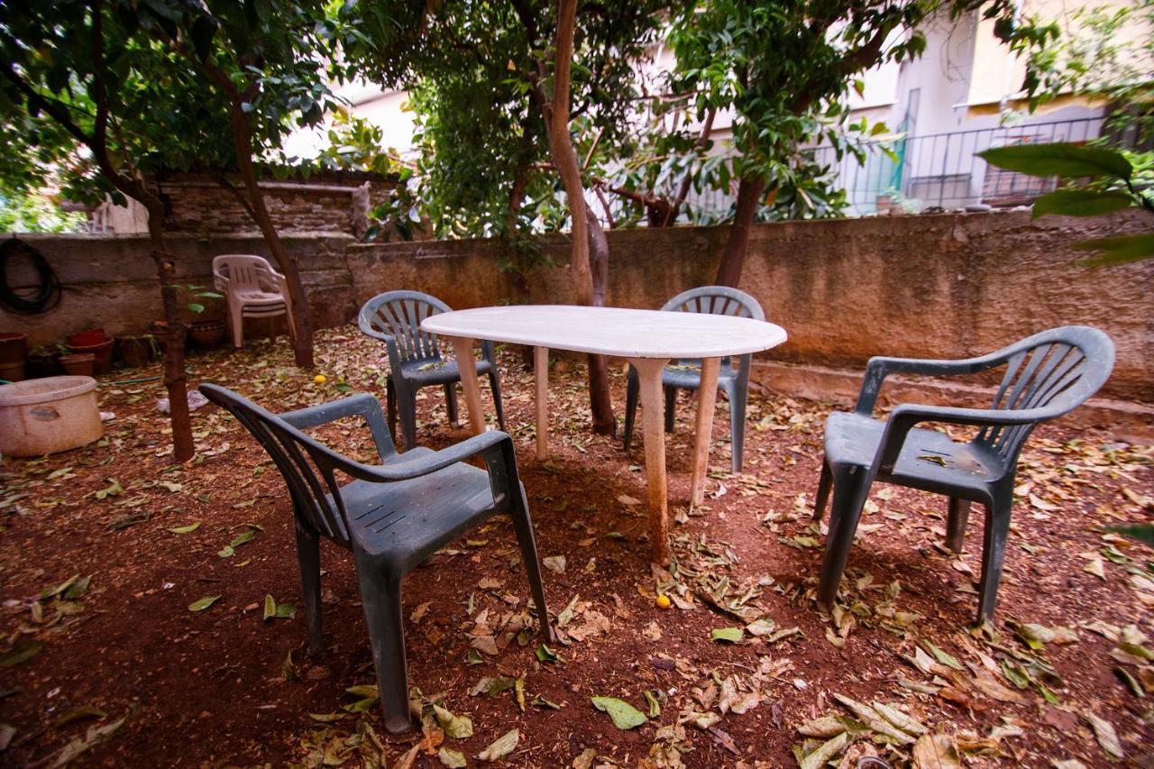أثينا Birbili Youth Guest House المظهر الخارجي الصورة